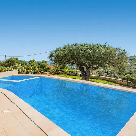 Mezzo By * Skinária