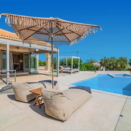 Villa Mezzo By Skinaria